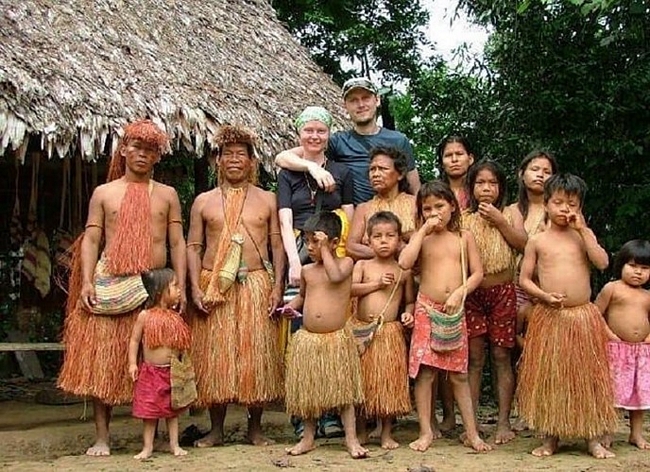 Xuyên suốt chiều dài sông Amazon ở Brazil có rất nhiều bộ lạc nhỏ sống ở đây. Tuy nhiên, Piraha là bộ lạc có một nền văn hóa và ngôn ngữ không giống như bất kỳ nơi nào khác trên hành tinh này. Ngôn ngữ của họ có rất ít âm thanh, không màu và không số.
