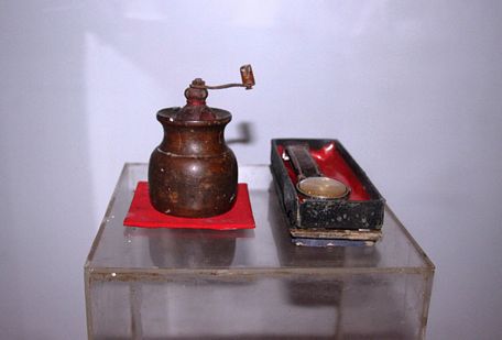 Chiếc cối xay tiêu của Bác Tôn mua tặng cho người vợ thân yêu khi Bác đi công tác ở Liên Xô