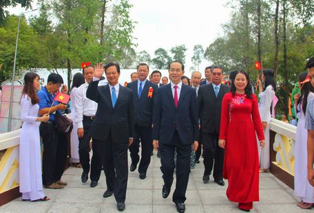 Chủ tịch nước Trần Đại Quang cùng các đồng chí  lãnh đạo, nguyên lãnh đạo tham dự lễ kỷ niệm 130 năm ngày sinh Chủ tịch Tôn Đức Thắng.