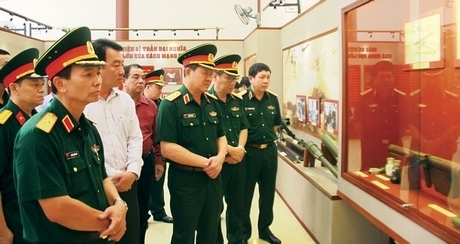 Phòng trưng bày hình ảnh, hiện vật gắn với cuộc đời, sự nghiệp GS.VS Trần Đại Nghĩa.
