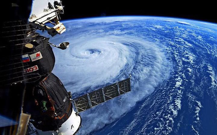 Ảnh siêu bão Jebi nhìn từ trạm vũ trụ quốc tế ISS. Ảnh: Dailymail.
