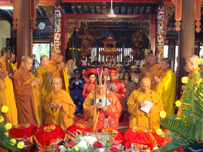 Số lượng các cặp đôi đăng ký lễ cưới tại chùa ngày một đông, nhất là vào mùa cưới khoảng tháng 9 - tháng 10 hàng năm.