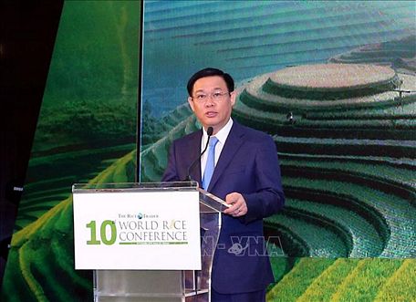 Phó Thủ tướng Vương Đình Huệ phát biểu tại hội nghị. Ảnh: Danh Lam/TTXVN