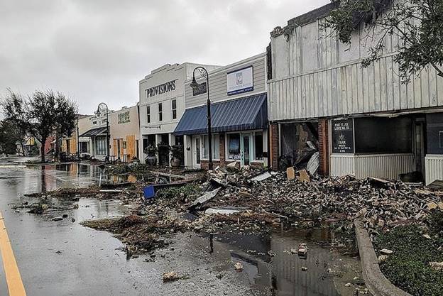 Đống đổ nát tại một cơ sở kinh doanh ở thành phố Port St. Joe, Florida, Mỹ sau khi chịu tác động trực tiếp từ bão Michael.