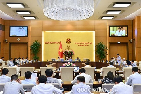 Phiên họp 27 Uỷ ban Thường vụ Quốc hội (Ảnh: Quochoi.vn)
