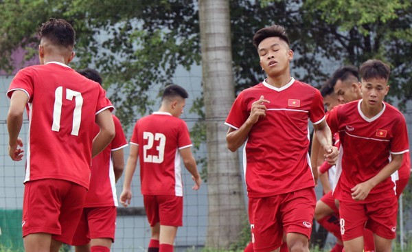 Đội tuyển U19 Việt Nam chuẩn bị cho giải châu Á 2018