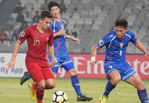 U19 Indonesia tạm vươn lên dẫn đầu bảng A sau chiến thắng đậm trước Đài Bắc Trung Hoa