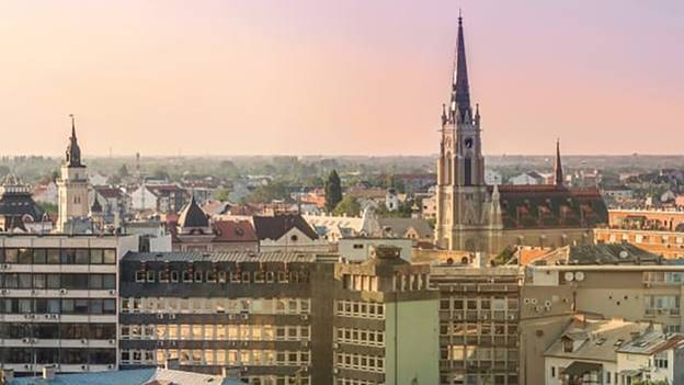 Novi Sad, Serbia: Đây là thành phố lớn thứ 2 của Serbia. Nơi đây được chỉ định nhận giải thưởng European Youth Capital 2019 cho thành phố phát triển và Thủ đô văn hóa châu Âu vào năm 2021.