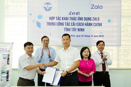 Lễ ký kết hợp tác giữa Zalo và Trung tâm hành chính công tỉnh Tây Ninh.