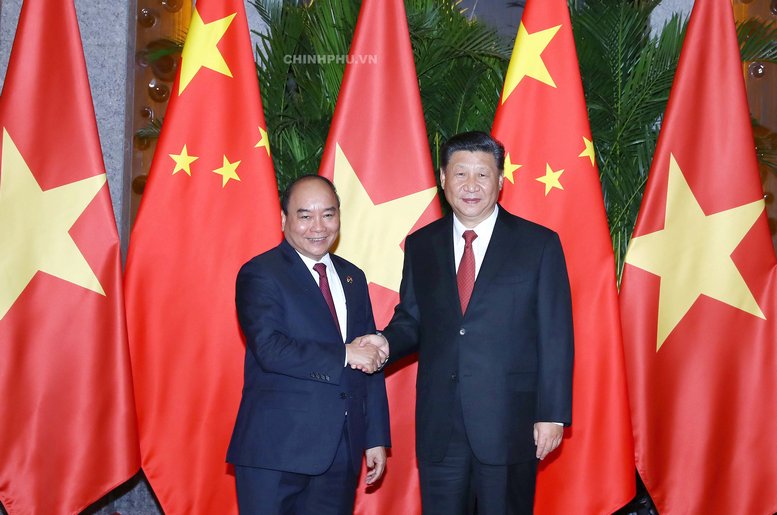 Thủ tướng Nguyễn Xuân Phúc và Chủ tịch nước CHND Trung Hoa Tập Cận Bình. Ảnh: VGP/Quang Hiếu