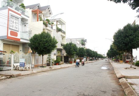 Một tuyến đường sáng- xanh- sạch- đẹp thuộc nội ô phường Cái Vồn.