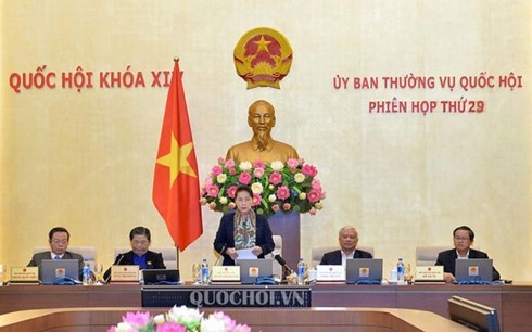 Chủ tịch Quốc hội Nguyễn Thị Kim Ngân phát biểu bế mạc phiên họp. (ảnh: Quochoi.vn)