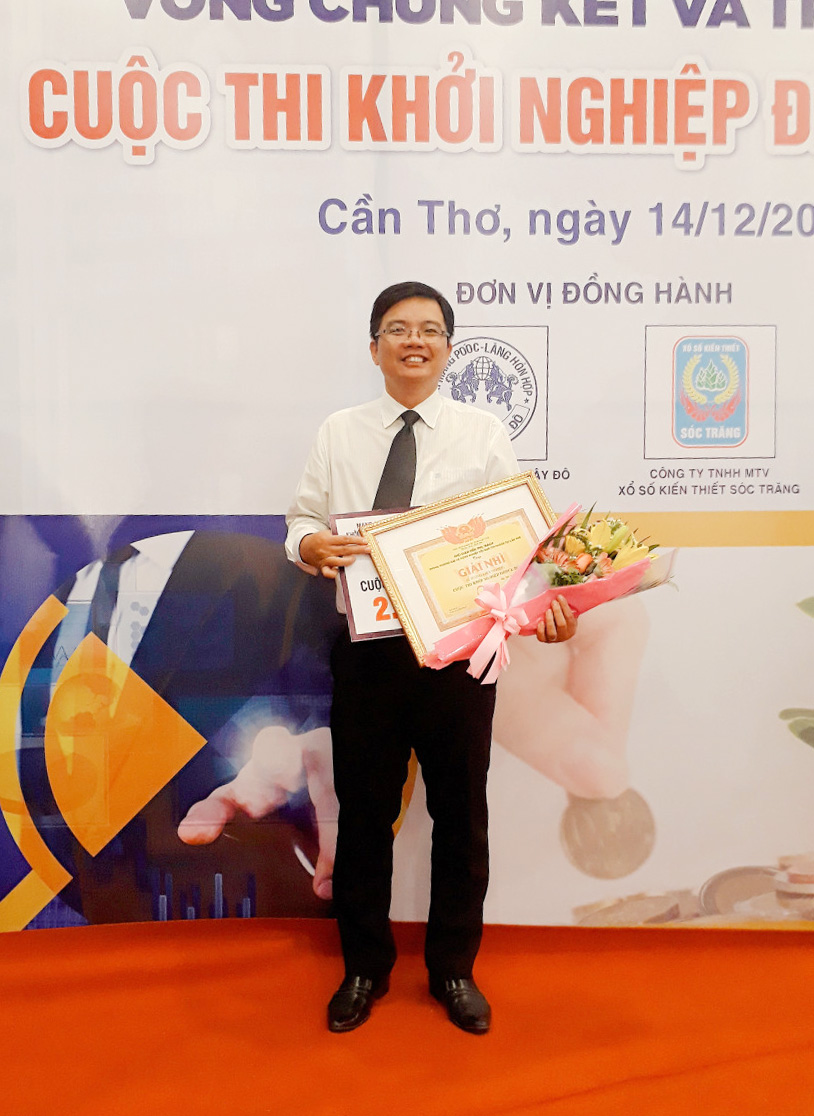 Anh Nguyễn Thanh Việt nhận giải nhì, với 8 điểm-điểm số cao nhất nhóm ý tưởng