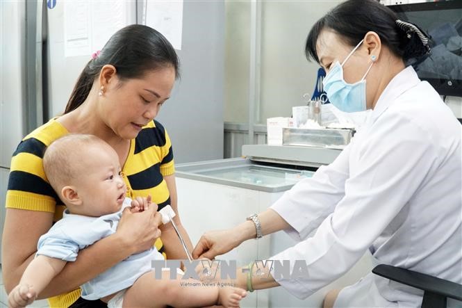 Việt Nam sẽ có vắc xin 5 trong 1 tự sản xuất vào năm 2020. Ảnh: TTXVN