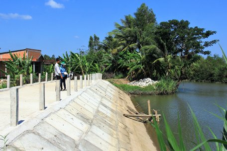 Cống Cầu Cò đảm bảo trữ ngọt, ngăn mặn cho khu vực trồng cây ăn trái hơn 80ha.