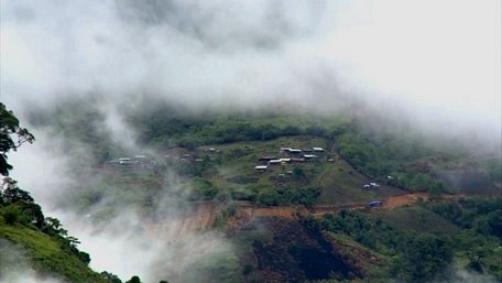  Làng Kon Pin xã Trà Linh, ngôi làng chìm trong sương mờ