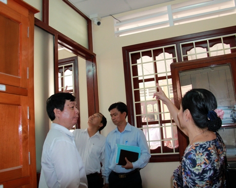 Kiểm tra camera ở điểm thi THPT Lưu Văn Liệt (TP Vĩnh Long)