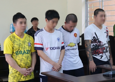 4 bị cáo Nguyễn Văn Tín, Võ Chí Thanh, Nguyễn Trường Đáng và Nhan Thành Được tại phiên tòa.