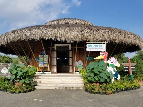 Nhà trưng bày trứng chim và cá nước ngọt tại VQG Tràm Chim
