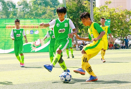 Vũng Liêm là đơn vị đầu tiên trong tỉnh chức giải đấu để tuyển chọn các VĐV cho đội bóng khối trường THCS.