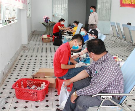 Những đợt hiến máu trong tháng 3 ở tỉnh Vĩnh Long không tập trung đông người.