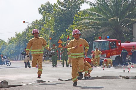 Đội ngũ chữa cháy tại chỗ thường xuyên tập huấn, nâng cao kỹ năng ứng phó khi có tình huống xảy ra.