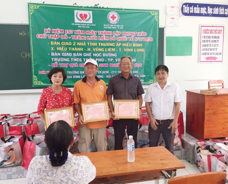 Trường THCS Trần Phú gửi thư cảm ơn đến các nhà tài trợ.