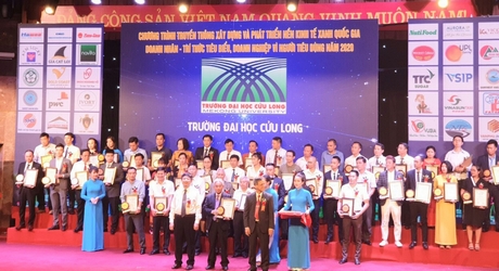 Trường ĐH Cửu Long đón nhận danh hiệu 