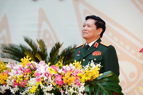 Đại tướng Ngô Xuân Lịch- Ủy viên Bộ Chính trị, Phó Bí thư Quân ủy Trung ương, Bộ trưởng Bộ Quốc phòng phát biểu chỉ đạo tại đại hội