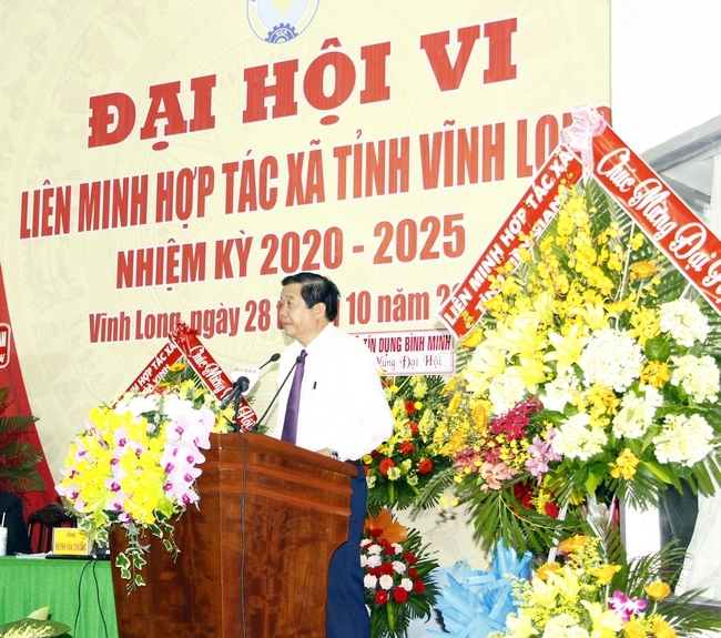 Phó Bí thư Thường trực Tỉnh ủy, Chủ tịch HĐND tỉnh- Bùi Văn Nghiêm phát biểu chỉ đạo tại đại hội.