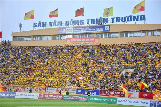 Sân vận động Thiên Trường cơ bản đáp ứng được tiêu chí tổ chức bóng đá nam SEA Games 31. Ảnh: TTXVN