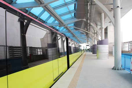 Đoàn tàu metro Nhổn- ga Hà Nội khi đưa vào hoạt động được kỳ vọng sẽ là “giao thông nhanh cho tương lai xanh”.