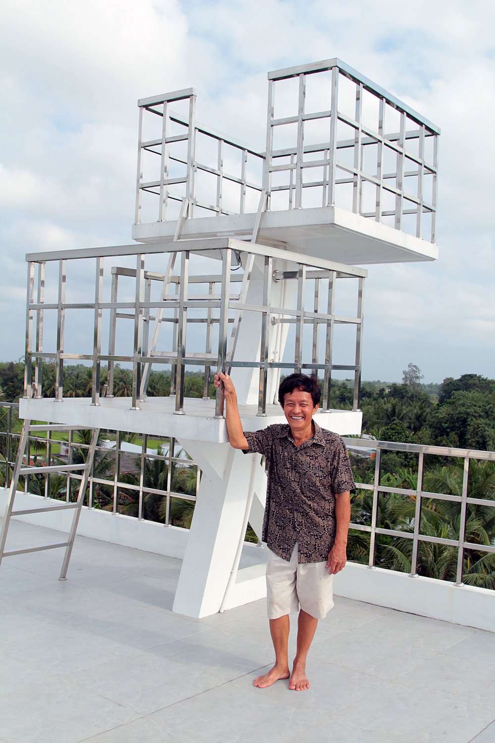 Đài quan sát dùng để ngắm toàn cảnh khu vực.