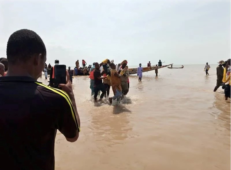 Vụ chìm thuyền ở Nigeria khiến hơn 70 người thiệt mạng. Ảnh: in.news.yahoo.com