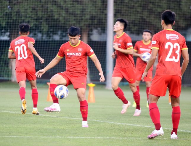Trong thời gian qua, việc huấn luyện U23 Việt Nam do trợ lý Kim Han Yoon đảm nhận khi HLV Park Hang Seo bận tham dự vòng loại World Cup 2022 cùng ĐT Việt Nam.