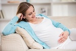 Tiêm vaccine Covid-19 khi mang thai không dẫn tới biến chứng khi sinh