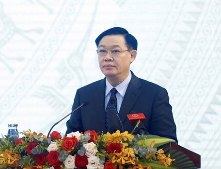  Chủ tịch Quốc hội Vương Đình Huệ, Phó Trưởng Ban Chỉ đạo Xây dựng Đề án phát biểu khai mạc Hội thảo