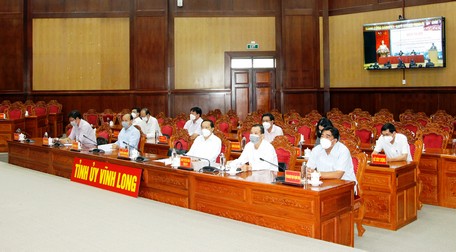 Đại biểu dự hội nghị tại điểm cầu tỉnh Vĩnh Long.