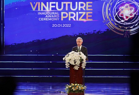  Giáo sư Richard Friend, Chủ tịch Hội đồng Giải thưởng: VinFuture đã giải quyết hai vấn đề lớn là 