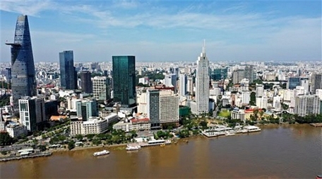   Từ một đô thị chủ yếu phục vụ chiến tranh trước 1975, sau 48 năm TP Hồ Chí Minh hiện nay trở thành trung tâm kinh tế- văn hóa- dịch vụ đứng đầu cả nước.  Ảnh: Trang tin điện tử TP Hồ Chí Minh