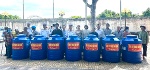 Trao tặng 50 bồn chứa nước cho các hộ dân bị ảnh hưởng bởi hạn mặn