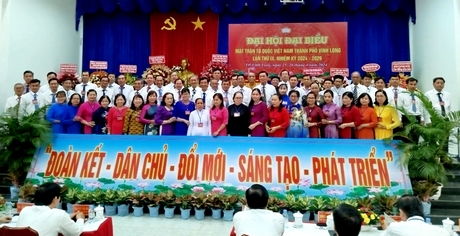 Ủy ban MTTQ Việt Nam TP Vĩnh Long nhiệm kỳ 2024-2029 ra mắt đại hội.