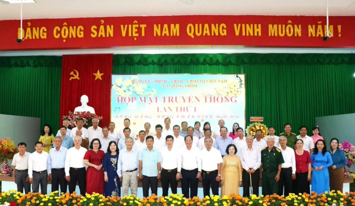 Xã Giồng Trôm họp mặt truyền thống mừng Đảng, mừng Xuân Bính Ngọ năm 2026