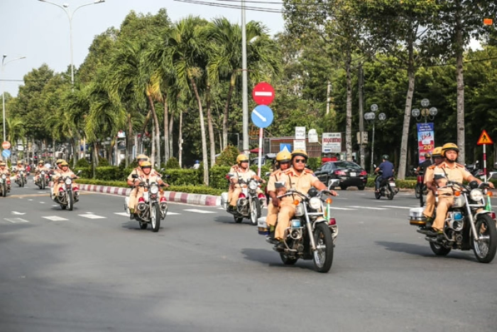 Phát huy truyền thống 80 năm vẻ vang cảnh sát giao thông