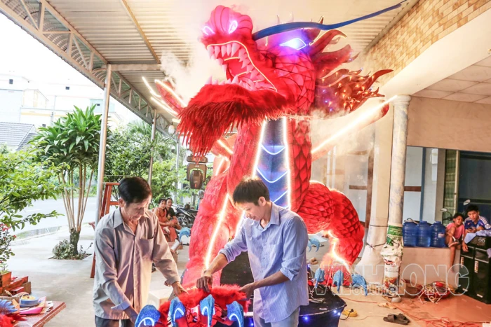 Rộn ràng chuẩn bị đón Tết Trung thu tại xã Đôn Châu