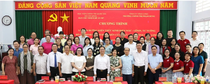 Trường Chính trị Phạm Hùng làm việc với Đoàn nghiên cứu thực tế Lớp Bồi dưỡng kiến thức Kinh điển Mác- Lênin, tư tưởng Hồ Chí Minh