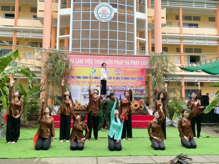 Khơi dậy lý tưởng, vun đắp khát vọng từ mỗi giờ học, giờ chơi