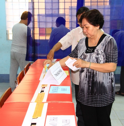 Tính đến 10 giờ sáng, có trên 41% cử tri đã đi bầu cử.