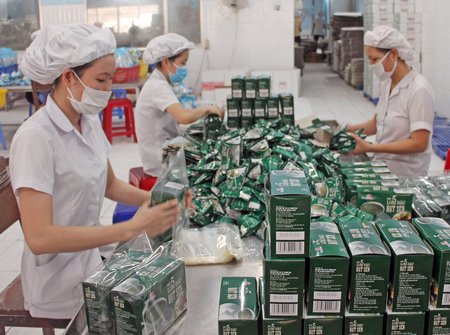 Nhiều doanh nghiệp đã mạnh dạn áp dụng sản xuất sạch hơn trong sản xuất.