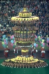 10 khoảnh khắc ấn tượng nhất trong lịch sử tại lễ khai mạc Olympic